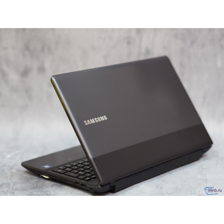  Ноутбук  SAMSUNG на i3