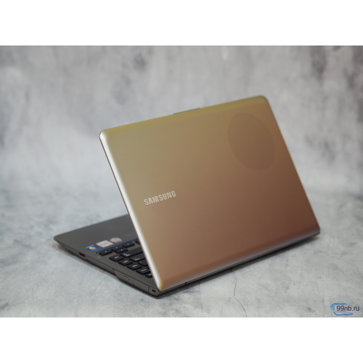  Ноутбук Samsung