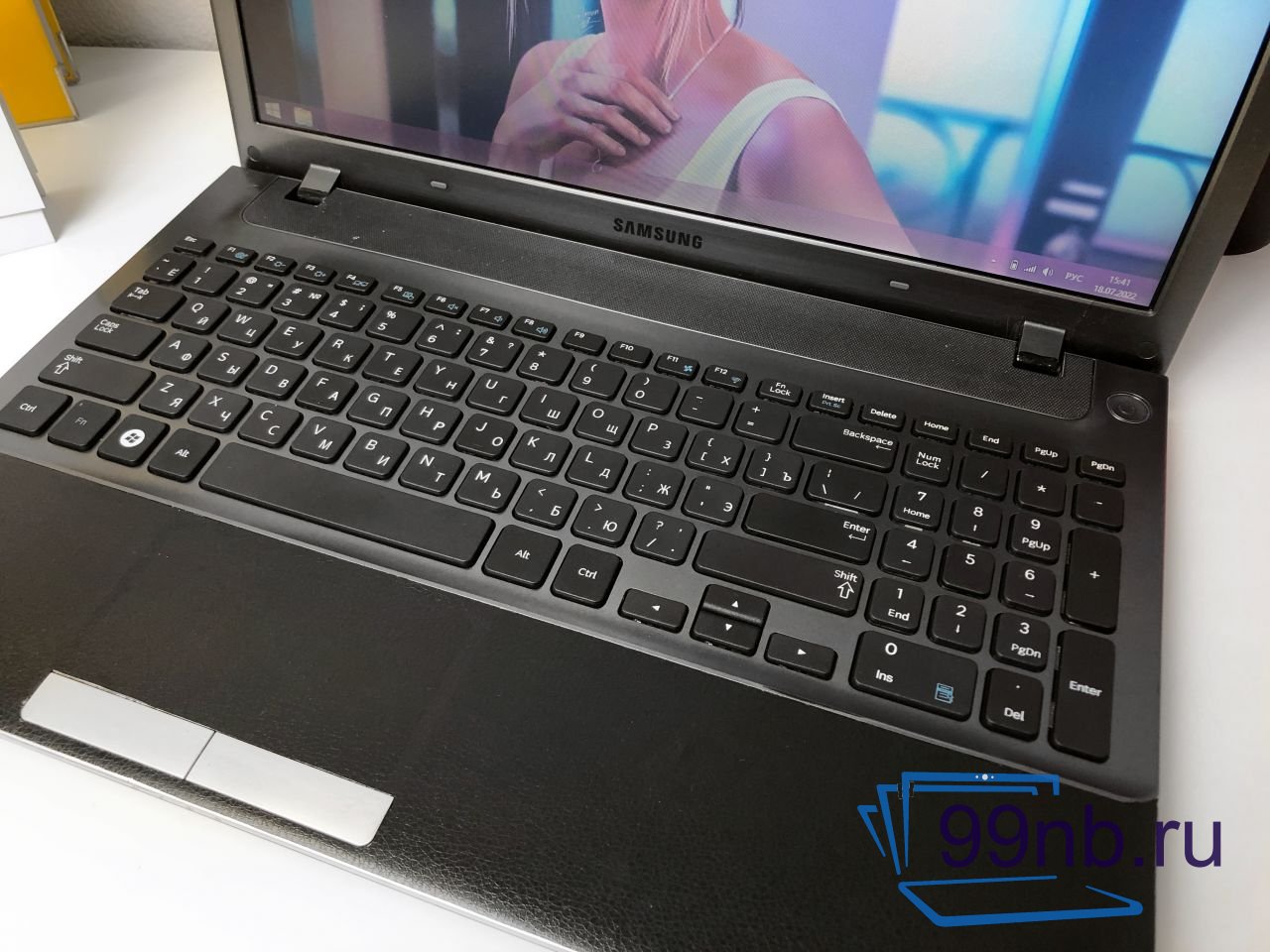  Мощный офисный ноутбук Samsung на i5+Radeon